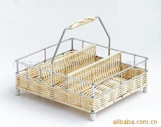 鐵線制品;藤籃;竹籃;編織品;酒架;刀叉籃;多層儲(chǔ)物架;儲(chǔ)物籃;水草籃;面包籃;洗衣籃;儲(chǔ)物架;_家用竹、木制品 家用竹、木制品 _中國(guó) 廣西 玉林市 85 MIN ZHU ROAD, SOUTH,GUANGXI,CHINA_廣西玉林百恩德日用工藝品制造_